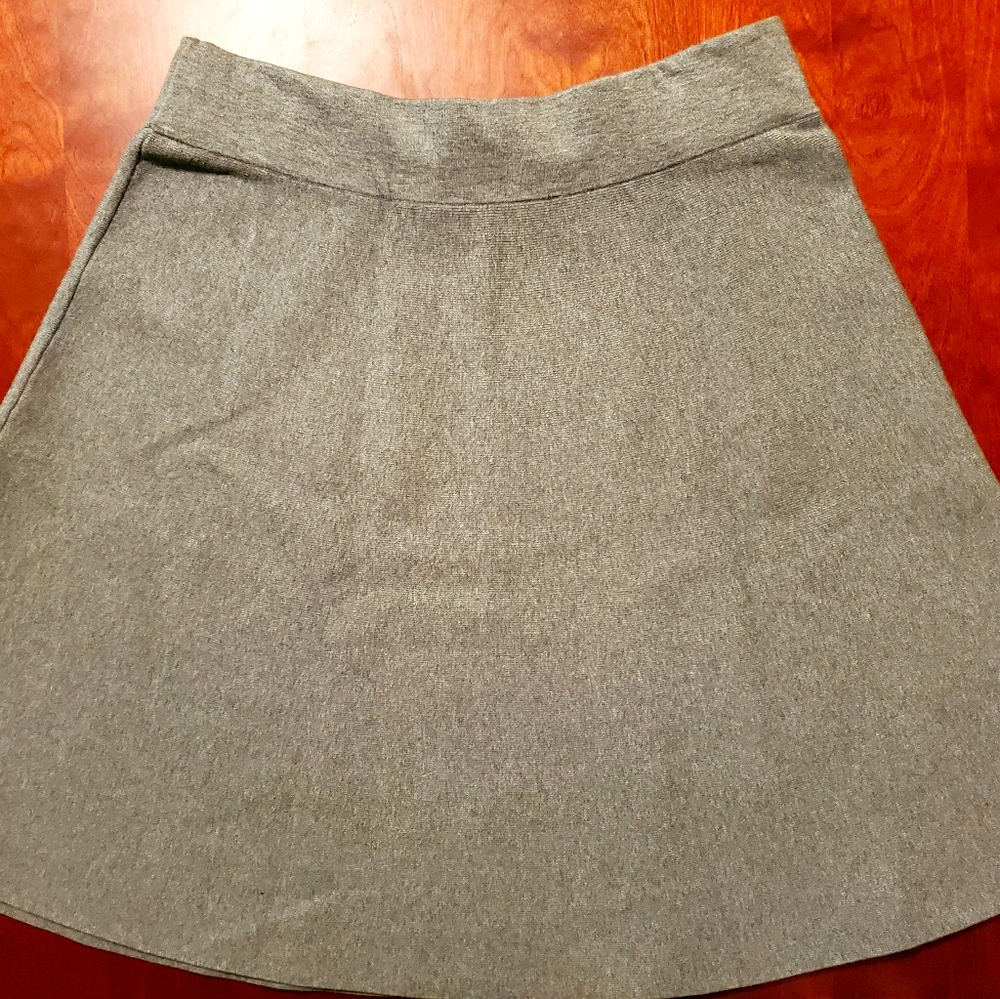 Ann Taylor Knit A-Line Knee Length Gray Skirt